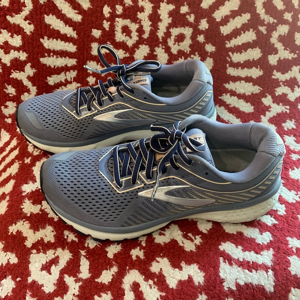 Brooks Ghost 12